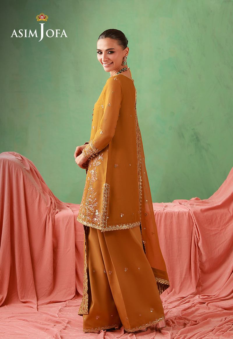 Retail Price: 7,499/-PKR