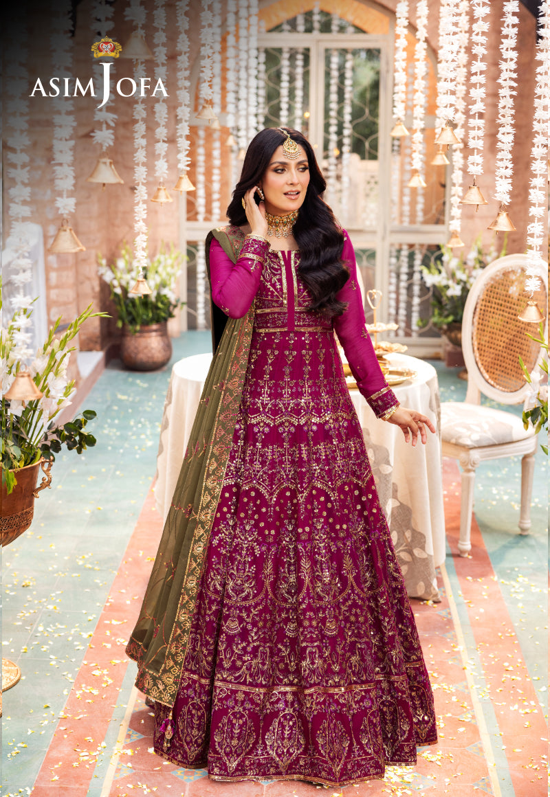 ayeza khan purple dress Ayeza Khan's Elegant Purple Silk Dress