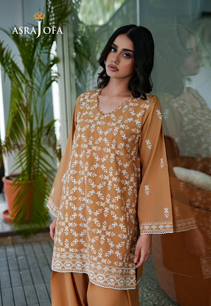 Asra Jofa ASAE-03 close-up of mustard cambric kurta with dense white floral embroidery and V-neckline with lace trim