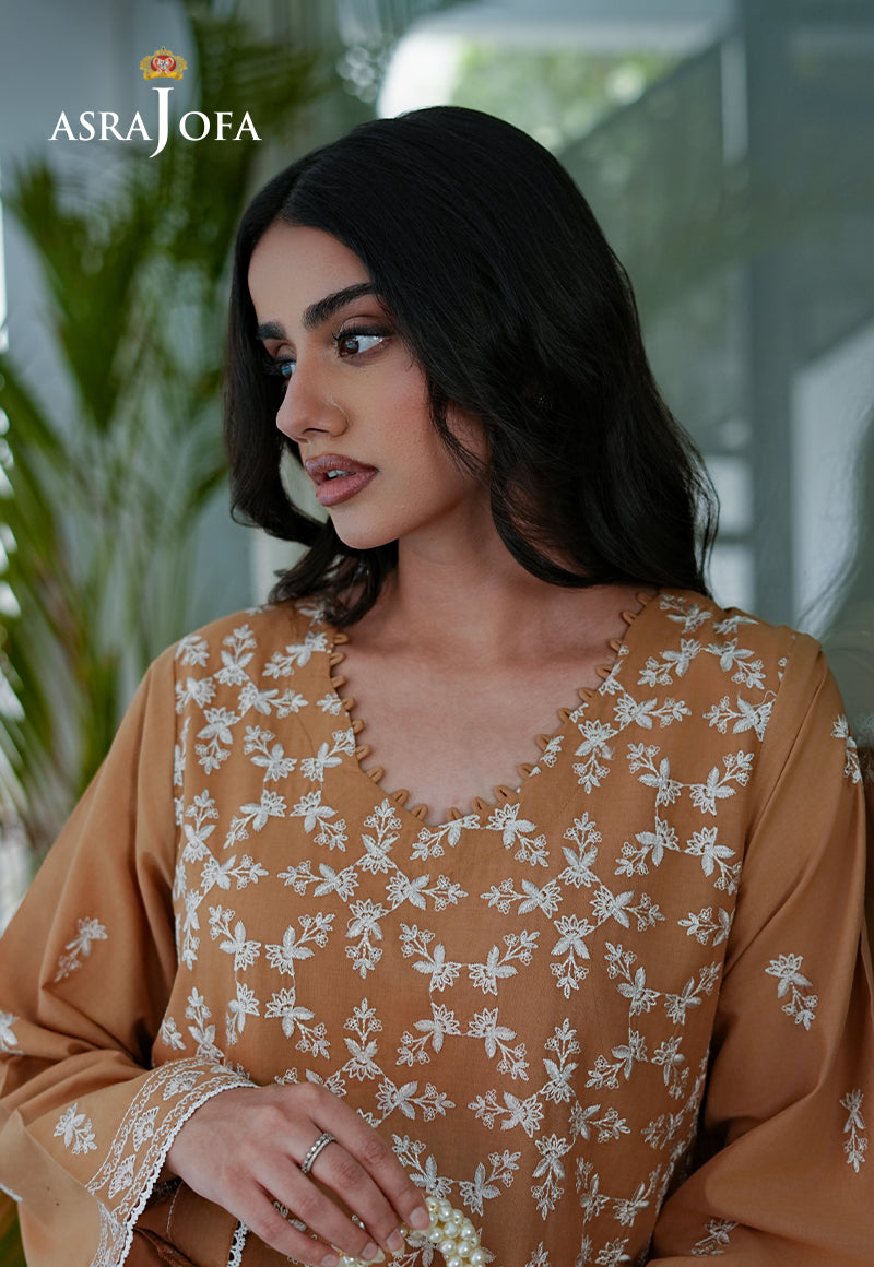 Asra Jofa ASAE-03 neckline detail of mustard embroidered cambric kurta with white floral embroidery and scallop neck finish