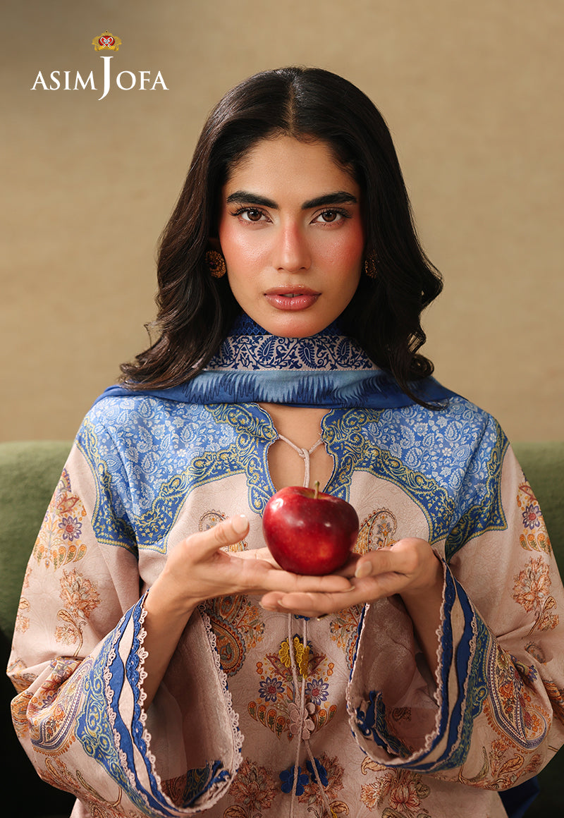 Asim Jofa AJUBC-05 light peach printed lawn shirt – front portrait showing blue patterned neckline and cuffs, with an apple