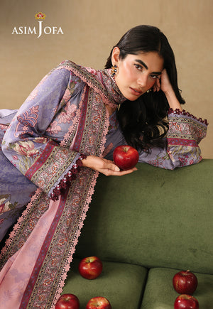 Asim Jofa AJUBC-06 lilac printed lawn suit – leaning portrait showing floral cuffs and pink dupatta border, with a red apple